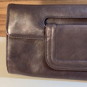 Cute Hobo International Leather Clutch Wallet Magnetic Lock Pockets Card Slots